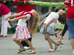 Photos: Zoo To Do | The Advocate — Baton Rouge, Louisiana The Advocate, Baton Rouge Louisiana, Cotton Sundress, Painting Crafts, Dark Colors, Face Painting, Live Music, Skirt Top, Simple Outfits