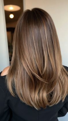 Transform Your Tresses: 15 Brown Hair Concepts Worth Trying - Cheerful Talks Brown Hair Ideas With Highlights, Hair Ideas With Highlights, Balayage Chocolate, Ash Brown Hair Balayage, Golden Highlights Brown Hair, Light Balayage, Ash Highlights, Light Golden Brown Hair, Golden Balayage