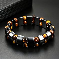 ESPECIFICACIONES
 pulsera de ojo de tigre : pulsera de cuentas para hombre
 Joyas para hombres : pulseira feminina, pulsera con dijes, pulsera para mujeres.
 pulsera de hombre con : Pulsera de Piedras Naturales
 pulsera hombre : pulseras mujer moda 2019, san valentin
 joyería de moda : Pulseras de piedra de ojo de tigre, Pulseras de obsidiana
 pulsera chakra : pulsera masculina, bracciali donna
 pulseras para hombre : Pulsera de cuentas de hematita y ojo de tigre
 pulsera hombre : Aceptar caída Apple Gifts, Hand Accessories, Hematite Stone, Eye Bracelet, Magnetic Bracelet, Hand Jewelry, Tiger's Eye, Bangles Jewelry, Beaded Stretch Bracelet