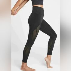 Athleta Womens Mudra 7/8 Tight Black Sz S/M Nwt Posh Ambassador Ll All Reasonable Offers Considered. Bundle 3 Items & Recieve A Love Discount. 100% Guarantee All Items Are Authentic. Smoke Free/Pet Free Household. Same Day Shipping (M-F Before 12p Est.) Happy Poshing, @Loveisthenewblk!