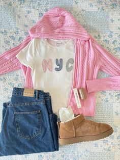 #falloutfitideas #falloutfit #outfits #outfitstyle #ootd  #outfitoftheday #uggs #sweater #fashion #outfitidea #pink Fire Clothing, Outfit With Uggs, Fire Clothes, Bohemian Wedding Dress Lace, Dream Outfits, Lazy Outfits, Mobile Web, Fall Fits, Amazing Outfits