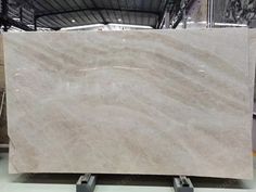 Perla Venata Quartzite with clear surface