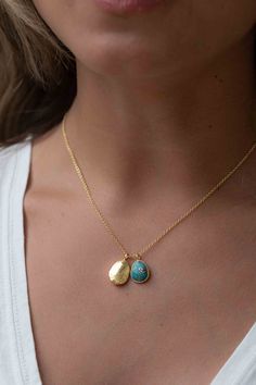 "》D E T A I L S《 ✦ M E T A L : Gold Plated 18k ✦ S T O N E S : Copper Turquoise, Labradorite or Moonstone Necklace Length: 16 inches + 2 inches extension  ✧ Please note natural gemstones are unique and may vary in shape or color. ✧ 》✦  S A V E  *  B U Y  *  M O R E  ✦《 Use the code \"MARESIA2\" and get 10% OFF when you buy 2 items. Use the code \"MARESIA3\" and get 15% OFF when you buy 3 or more items. 》 P A C K A G I N G 《 Your jewelry will be nicely packaged. If one or more items are gifts, please leave us a note at checkout and we'll pack them separately. We would be happy to send your personal note with it. 》 O U R  *  Q U A L I TY 《 Our jewelry is made with love ღ and high quality metals that are meant to stand the test of time. Sterling Silver jewelry is water safe. Once jewelry has Turquoise Jewelry With Moon Charm For Gift, Turquoise Coin Pendant Jewelry As Gift, Celestial Turquoise Necklaces As Gift, Turquoise Celestial Necklaces As Gift, Celestial Turquoise Necklaces For Gifts, Turquoise Celestial Style Necklace For Gift, Celestial Turquoise Necklace For Gift, Turquoise Jewelry Necklace, Gold Jewelry Simple