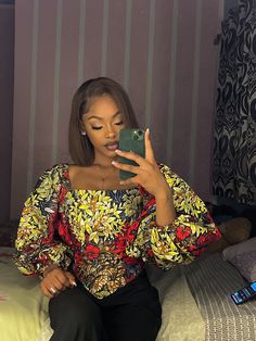 Styles For Ankara Tops, Cute Ankara Tops, Ankara Casual Styles, African Attire Tops, Ankara Top Styles, African Print Pants, Classy Short Dresses, Ankara Clothing