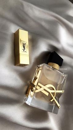 Ysl Products, Perfume Scents, Perfume Lover, Classy Aesthetic, Luxury Aesthetic, 背景 シンプル