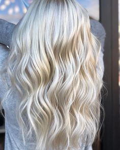 Cool Light Blonde Hair, White Blonde Hair, At Home Hair Color, Light Blonde Hair, Blonde Hair Shades, Low Lights Hair, White Blonde