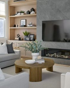 Modern Fireplace Ideas Living Rooms, Modern Fireplace Mantels, Fireplace Feature Wall, Living Room Wall Units, Linear Fireplace, Fireplace Built Ins, Living Room Tiles, House Makeover, Fireplace Remodel