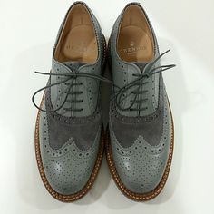 grenson shoes. Oh, my!!! Grenson Shoes, Kitten Heel Shoes, Soft Autumn, Muted Tones, Greenish Blue, Summer Inspiration, Soft Summer, Women Oxford Shoes, Boot Bag