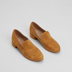 An elegant loafer you can dress up or down. With an almond toe and a subtle block heel. In supple suede. Suede Loafers, Loafers Men, Cognac, Block Heels, Dress Shoes Men, Oxford Shoes, Dress Shoes, Almond, Shoes Heels