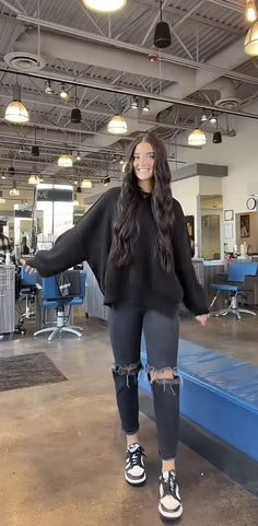 Salon All Black Outfit, Work Outfit Hairstylist, Black Hair Fall Outfit, All Black Cosmo Outfits, All Black Beauty School Outfits, Cute Cosmetologist Outfits All Black, Working In A Salon Outfit, All Black Outfit For Hairstylist, Cute All Black Outfits For School