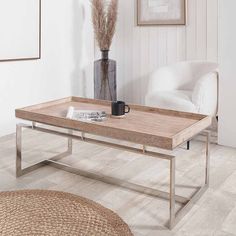 Contemporary Rectangular Coffee Table – Light Wood Tray Top & Polished Metal Base - Decor interiors Silver Coffee Table, Mango Wood Coffee Table, Modern Wood Coffee Table, Coffee Table Natural, Transitional Interiors, Antique Coffee Tables, Chic Lounge, Table Bedside, Elegant Sofa