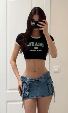 Celebrity Children, Modern Disney, Fitness Inspiration Body, Celebrity Kids, Aesthetic Clothing, Style Clothes, Body Inspiration, Fashion Mistakes, Who Said