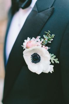 Anemone Boutonniere, Anemone Wedding, Lavender Bridesmaid, Bouquet Images, Brewery Wedding, Funny Wedding Photos, Getting Ready Wedding, France Wedding, Boutonniere Wedding