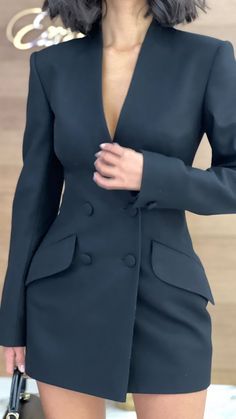 Pinstripe Blazer Dress, Blazer Dress Outfits Classy Chic, Suit Dress Women, Blazer Dress Outfits, Corporate Attire, Stylish Work Attire, Classy Work Outfits, Classy Casual Outfits