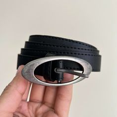 Vintage Black American Western Simple Designer Black Oval Belt These Belts Are Unisex :)! Beautiful Design One Size Fits Most 1.5w X 42l Brand New Cool Belts For Men, Vintage Belts Women, Cute Belts For Jeans, Black Belt Aesthetic, Western Style Black Belt For Ranch, Aesthetic Belts, Thick Belts, Aesthetic Belt, Black Belt Outfit