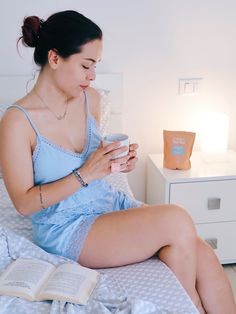 5 Consigli Anti Stress per Dormire Bene | Blog di Mina Camisole Top, Slip Dress, Tank Tops, Women's Top