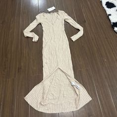 Zara Cream Long Sleeve Dress Long Sleeve Bodycon Dress For Brunch, Bodycon Long Sleeve Dress For Brunch, Beige Stretch Midi-length Dress, Chic V-neck Bodycon Maxi Dress, Long Beige Spring Dress, Beige Long Dress For Spring, Long Beige Dress For Spring, Chic Maxi Length Long Sleeve Dress For Brunch, Chic Longline Stretch Dress