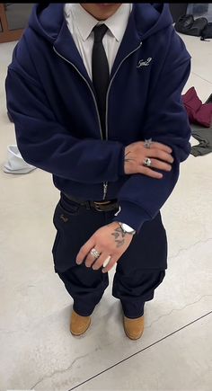 Trendy Boy Outfits, Photo Outfit, Money Maker, Fitness Inspo, Streetwear Fashion, Boy Outfits, New Look, Cool Outfits, Fashion Inspo