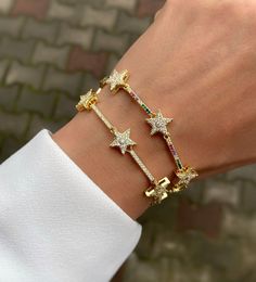 Brass + Gold plated or Silver plated bracelet Bracelet length adjustable (16 cm + 5 cm) Star bracelet /Rainbow star bracelet /Colorful star bracelet /Multicolor star bracelet /Gold stars bracelet /Gold dainty bracelet /Summer jewelry PLEASE BE ADVISED BEFORE PURCHASING: *We can not be held responsible for an incorrect address being entered on your order. If you complete your order and then notice that the address details are incorrect, please contact us immediately. Stars Bracelet, Bracelet Rainbow, Bracelet Summer, Silver Plated Bracelet, Rainbow Star, Dainty Bracelet