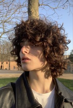 Boy Haircut Ideas, Practical Hairstyles, Boy Haircut, Boys Haircut, Androgynous Hair, Medium Length Curly Hair