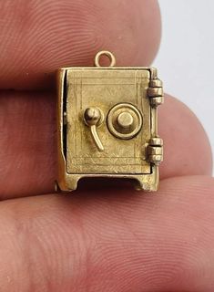 Antique 14k Yellow Gold Safe Moving Door Lock Charm | eBay Solid Gold Charms, Remembrance Jewelry, Design Door, Gold Charms, Door Lock, Gold Charm, Vintage Watches, Antique Jewelry, Vintage Antiques