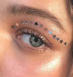 Eyeliner Tips, Makijaż Smokey Eye, Festival Makeup, Editorial Makeup, Eye Make, Eyeshadow Looks, Pretty Makeup, Creative Makeup, Artistry Makeup