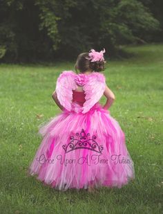 Check out this item in my Etsy shop https://www.etsy.com/listing/636991031/pink-flamingo-long-princess-bustle-tutu Toddler Butterfly Costume, Girls Butterfly Costume, Pink Fairy Wings, Butterfly Halloween Costume, Parrot Costume, Hot Pink Butterfly, Flamingo Costume, Fairy Halloween Costumes, Hot Pink Weddings