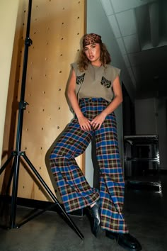 GILF Wide Leg Trousers in Blue + Brown – Dressed in Lala Free People Plaid Pants, Midsize Vintage Fashion, Orville Peck Concert Outfit, Artsy Business Casual, Grunge Work Outfit, Gender Queer Fashion, Eclectic Style Clothing, Tomboy Women, Eclectic Clothing Style