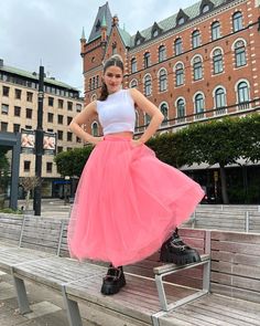 Tulle Skirts Outfit, Jenny Humphrey, Plus Zise, Maxi Skirt Outfits, Valentines Outfits, Girl Fits, Carrie Bradshaw, Female Poses, Pink Outfits