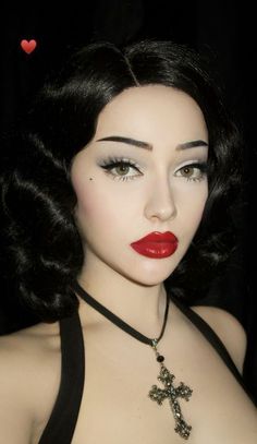 Pin Up Girl Makeup Looks, 50s Makeup Aesthetic, Pin Up Girl Makeup And Hair, Pinup Makeup Vintage, Red Glam Makeup, Old Hollywood Glamour Makeup, Pretty Brunettes, Pin Up Goth, Worst Makeup