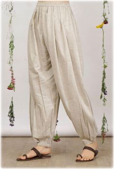 Trouser Pants Pattern For Women Indian, Cotton Pant Design, Different Pants Styles For Women, Trouser Pants Pattern Trouser Pants Pattern For Women, Harem Salwar, Cotton Pants Women Casual, Pant Patterns For Women, Pants Ideas For Women, Pakistani Salwar Designs