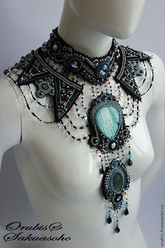 This is just too cool. Gaudy, chunky jewelry is the best. Not saying this is; it is pretty. And I want it. Style Steampunk, Epilator, Fantasy Jewelry, Fantasy Fashion, Steam Punk, Bead Art, Larp