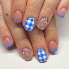 Discover vibrant summer nail designs! Click the link above for endless inspiration and make your nails shine this season! #SummerNails #NailArt 🍞 Short Fake Nails, Nagel Tips, Short Square Nails, French Tip Acrylic Nails, Cute Summer Nails, Vacation Nails, Stick On Nails, Artificial Nails, Square Nails