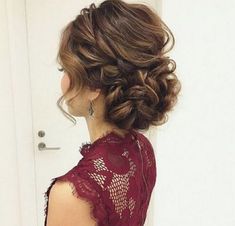 50 Gorgeous Updos Wedding Hairstyles For Your Big Day - Page 45 of 50 - HAIRSTYLE ZONE X Wedding Hairstyles Updo Messy, Bride Hairstyles Updo, Bridal Hair Up, Sanggul Modern, Curled Updo, Prom Hair Updo, Mother Of The Bride Hair, Bridal Hair Updo, Penteado Cabelo Curto