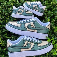 Order Available On My Custom Sneaker Ig Only (@_lacedbylee) Both Shoes Total Price $300-350 (Depending On Child Shoe Size Custom Painted Nike Air Force 1s “Cartoon” Design Colors Can Be Adjusted To Your Liking Hand Painted With Angelus Leather Paint Sealed And Finished With Angelus Finisher Waterproof & Scratch Resistant All Sizes Available (Men’s, Women’s & Kids) Processing Time : 2-3 Weeks Nike Customized Shoes, Shoes Air Force 1s, Nike Shoes Cartoon, Custom Nike Shoes Men, Nike Shoes Art Design, Shoes Hand Painted, Nike Shoes Coustom, Air Force Painted, Simple Custom Air Force 1