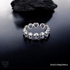 💍 Make a Bold Statement with the 925 Sterling Silver Skull Adjustable Ring! 💍 🖤  Dare to be Different on Your Special Day Why settle for the ordinary when you can express your unique style with this 925 Sterling Silver Skull Adjustable Ring? Perfect for women who embrace the Gothic aesthetic, this ring combines vintage elegance with edgy, bold details--ideal for a Gothic wedding or as an everyday statement piece. 💎  A Ring That Combines Gothic Charm and Timeless Beauty Crafted from high-qual Gothic Wedding Jewelry, Gothic Bride, Vintage Silver Rings, Vintage Gothic, Ring Vintage, Statement Ring Silver, Gothic Wedding, Wedding Rings Unique, Skull Design