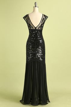 Retro Black 1920s Sequined Floor Length Flapper Party Formal Wear Dress – ZAPAKA Black 1920s Dress, Wedding Dress Tulle Lace, 1920s Evening Dress, 1920s Dresses, Great Gatsby Fashion, Royal Blue Prom Dresses, Spaghetti Strap Prom Dress, Bridal Dresses Lace, Wedding Dress Chiffon