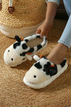 Olivia Mark - Luxurious Thermal Cow Print Slippers Cow Slippers, Lantern Sleeve Sweater, Cow Design, Home Slippers, Cute Cow, White Cow, Pattern Animal, Cute Cows, Quilted Vest