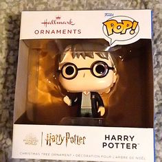 the harry potter pop vinyl figure is in its box