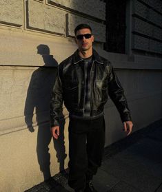 Men's Leather Jacket Outfit, All Black Outfit Men Street Styles, Black Men Fits, All Black Mens Outfit, Black Outfits Men, Style Inspiration Mens, All Black Outfit Men, Black Fashion Men, Leather Jacket Outfit Men