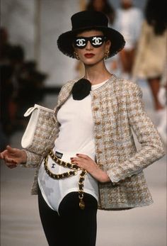 1990 Style, Celebrity Sunglasses, Yasmin Le Bon, Living In London, Chanel Style, Eyewear Trends