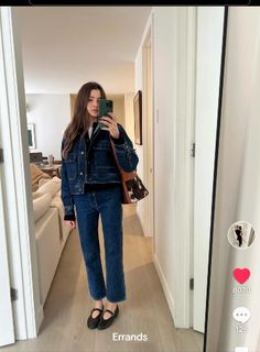 Winter Outfits Loafers, Loafer With Jeans, Green Flats Outfit, Loafers And Jeans Outfit, Casual Loafers Outfit, Loafers And Jeans, Green Flats, Flats Outfit, The Royals