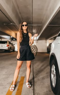 Black Shorts Outfit Summer, Weekend In Austin, Black Shorts Outfit, High Waisted Shorts Outfit, Natalie Borton, Dress Shorts Outfit, Summer Shorts Outfits, Stylish Short Dresses, Black High Waisted Shorts