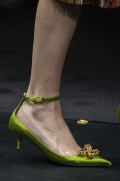 Versace at Milan Fashion Week Fall 2019 - Details Sandals Winter, Manolo Blahnik Heels, Ugly Shoes, Streetwear Shoes, Trending Boots, Womens Shoes High Heels, Hot Shoes, Women Sandals