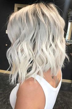 . Platinum Blonde Hair Color, Ash Blonde Balayage, Ice Blonde, Shoulder Hair, Blonde Hair Looks, Brown Blonde Hair