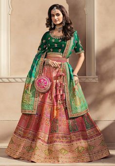 Lehenga New Design, Lehenga Choli Design, Partywear Lehenga, Peach Lehenga, Choli Design, Bridal Lehenga Online, Candid Pics, Designer Bridal Lehenga Choli, Indian Wedding Sarees