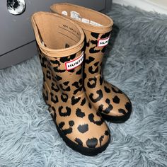 Cheetah Print Hunter Boots. In Brand New Condition. Blonde Glamour, Hunter Brown, Unhealthy Obsession, Hunter Shoes, Hunter Boots, Shoe Game, Cheetah Print, Color Choices, Jaguar