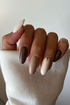 Fall Nail Art Idea
img cc :-vviki.mani (ig) Best Fall Nail Colors 2022, Fall Nail Colors 2022, Nail Colors 2022, Autumn Nail Colors, Best Fall Nail Colors, Fall Almond Nails, New Nail Colors, Pretty Nail Colors, Autumn Nail