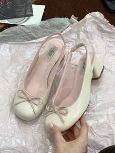 Shoes Coquette, Cute Core, Coquette Kawaii, Fancy Heels, Pretty Shoes Sneakers, Shoes Heels Classy, Vintage Coquette, Girly Shoes, Aesthetic Shoes