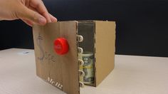 Escape Box, Escape Room Diy, Diy Lock, Safe Lockers, Diy Escape Room, Escape The Room, Escape Room Ideas, Escape Room Puzzles, Spy Party